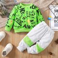 2pcs Baby Boy Allover Letter Print Long-sleeve Pullover Sweatshirt and Colorblock Sweatpants Set Green