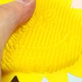 Escova de massagem de xampu de bebê de silicone escova de limpeza de corpo de cabelo em forma de girassol Amarelo