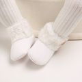 Baby / Toddler Girl Solid Button Fluff Knitted Casual Fleece-lining Prewalker Shoes White
