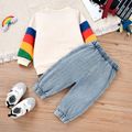 2 peças menino/menina 100% algodão jeans rasgado e conjunto de moletom de manga comprida com estampa de arco-íris Cor Bege image 4