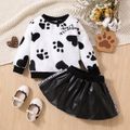 2pcs Toddler Girl Heart Pattern Bowknot Design Fleece Sweatshirt and PU Skirt Set Black/White image 1