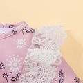 2pcs Baby Girl Allover Floral Print Corduroy Spliced Lace Long-sleeve Bow Front Romper with Headband Set Pink image 4