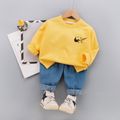2pcs Print Long-sleeve Yellow or Black or Purple Pullover and Jeans Toddler Set Yellow
