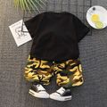 2pcs Toddler Boy Trendy Letter Camouflage Print Bag Design Tee and Shorts Set Black