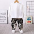 2pcs Toddler Boy Trendy Camouflage Print Zipper Bag Design Sweatshirt and Pants Set White