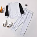 2-piece Kid Boy Letter Number Print Colorblock Pullover and Elasticized Pants Set Light Grey