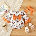 2pcs Baby Girl All Over Butterfly Print Off Shoulder Ruffle Bell Sleeve Bowknot Romper Set Color block