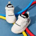 حذاء رياضي بحزام فيلكرو بتصميم غير رسمي للأطفال الصغار / الأطفال أبيض image 3
