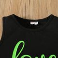 قطعتان من ملابس الفتيات الصغيرات بطباعة حروف سوداء من الخزان ومجموعة شورت لصق أخضر viridescence image 3