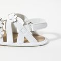 طفل / طفل صغير ديكور الأزهار الصنادل البيضاء prewalker الأحذية أبيض image 4