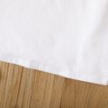 فستان تي شيرت أبيض بأكمام قصيرة مطبوع عليه حروف من القطن 100٪ للفتيات الصغيرات أبيض image 5
