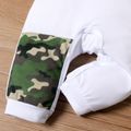 2pcs Baby Boy Camouflage Spliced Letter Print Long-sleeve Jumpsuit with Hat Set ColorBlock image 5