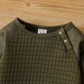 2pcs Baby Boy Solid Raglan-sleeve Textured Sweatshirt and Sweatpants Set Army green