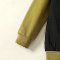 2pcs Kid Boy Colorblock Pocket Design Hoodie Sweatshirt and Black Pants Set Black