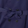 Garoto menino/menina cor sólida gola de lapela com cinto duplo trench coat Azul Escuro image 4