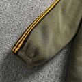 2pcs Kid Boy Letter Embroidered Striped Webbing Design Polar Fleece Hoodie Sweatshirt and Pants Set Green