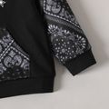2pcs Baby Boy Black Boho Print Spliced Letter Graphic Long-sleeve Hoodie and Sweatpants Set Black image 4