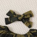 2pcs Baby Girl 95% Cotton Camouflage Print Ruffle Collar Sleeveless Dress & Headband Set Camouflage image 3