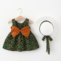 100% Cotton 2pcs Baby Girl Green Leopard Square Neck Sleeveless Bowknot Dress with Hat Set