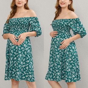 فستان الأمومة بأكمام قصيرة بياقة مربعة وطبعة الأزهار