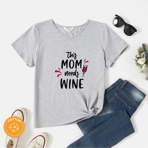 Kurzarm-T-Shirt mit V-Ausschnitt und grafischem Wein- und Buchstabendruck für Frauen