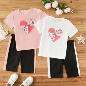 2-teiliges Kinder-Mädchen-Herz-Buchstaben-Druck-Kurzarm-T-Shirt und Colorblock-Shorts-Set