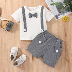 2-teiliges Set aus Kurzarm-T-Shirt mit Fliege und Nadelstreifen-Shorts für Jungen aus Baumwolle