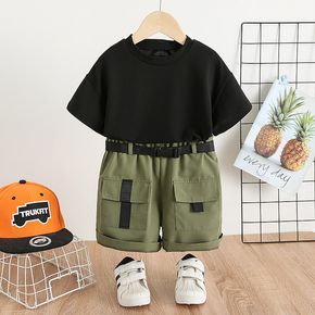 2pcs Toddler Boy Trendy Drop Shoulder Tee and Pocket Design Belted Cargo Shorts Set