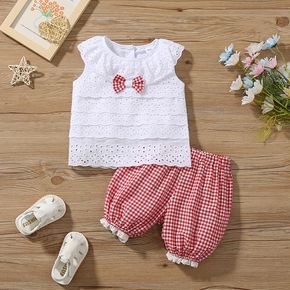 2pcs Toddler Girl Bowknot Design Hollow out Sleeveless White Tee and Elasticized Plaid Shorts Set