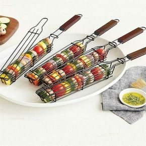Portable BBQ Grilling Basket Reusable Durable Wooden Handle Grill Mesh Clip Barbecue Tool