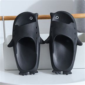 Toddler / Kid Cartoon Penguin Black Slippers Beach Shoes