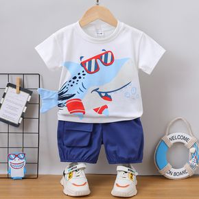 2pcs Toddler Boy Playful Shark Print Tee and Pocket Design Shorts Set