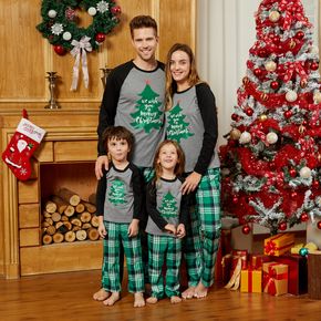 Mosaic Family Matching Merry Christmas Pajamas Sets（Flame resistant）