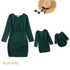 Dark Green Cotton Long-sleeve Bodycon Ruched Dress for Mom and Me