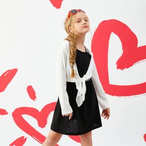 2-piece Kid Girl Letter Print Sleeveless Cami Black Dress and Tie Knot White Cardigan Set