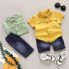 2 قطعة الصلبة التلبيب الياقة الصدر جيب قصيرة الأكمام الأصفر أو الأخضر قميص علوي ومجموعة طفل الدنيم الأزرق الداكن السراويل