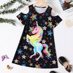 فستان بأكمام قصيرة وطبعة نجوم وحيد القرن للفتيات الصغيرات