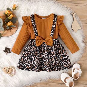 2pcs Baby Girl Rib Knit Ruffle Long-sleeve Romper and Leopard Suspender Skirt Set