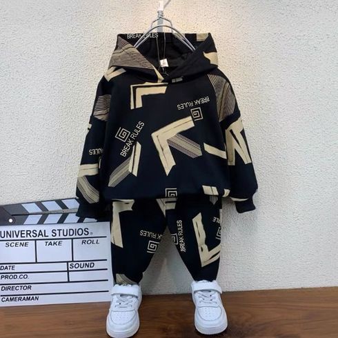 2pcs Kid Boy Allover Letter Print Hoodie Sweatshirt and Pants Set