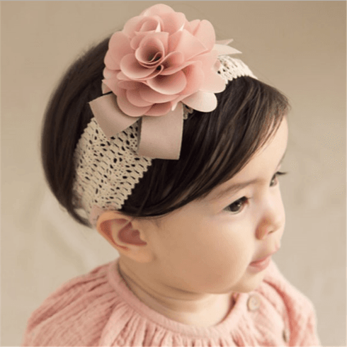 Fita de cabelo vazada com flor decorativa moderna para bebé / criança