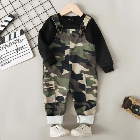2pcs Toddler Boy Trendy Black Sweatshirt and Camouflage Print Corduroy Overalls Set