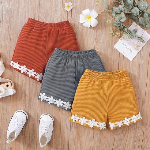 Baby Girl 3D Floral Applique Decor Solid Ribbed Shorts