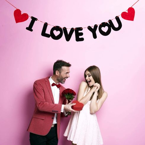 Red Heart I Love You Banner for Wedding Proposal Valentine's Day Anniversary Wedding Engagement Home Indoor Party Decor Ornament