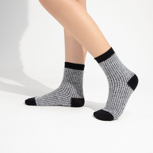 Women Textured Pattern Warm Plush Floor Socks