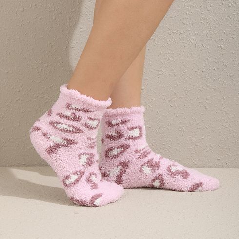 Women Allover Leopard Pattern Autumn Winter Fluffy Socks