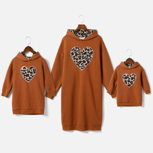 Leopard Love Heart Pattern Brown Long-sleeve Waffle Hoodie Dress for Mom and Me