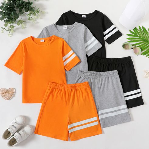 2 pezzi Bambini Set Ragazzo Tinta unita Completo maniche corte pantaloncini