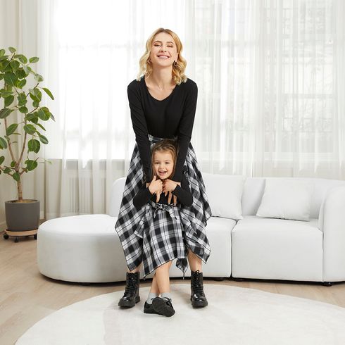Family Matching Long-sleeve Plaid Splicing Dresses and Shirts Sets Black/White big image 4