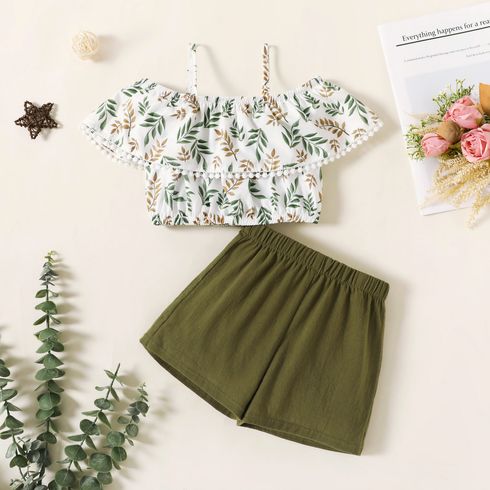 2pcs Toddler Girl Floral Print Tasseled Flounce Off Shoulder Camisole and Green Shorts Set
