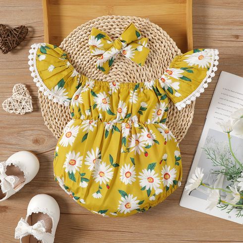 2pcs Baby Girl Allover Daisy Floral Print Off Shoulder Pom Poms Flutter-sleeve Romper with Headband Set
